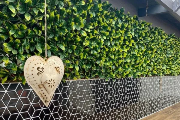 mur vegetal artificiel decoré